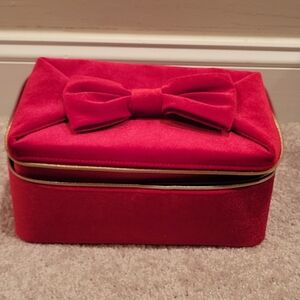 Estee Lauder makeup case